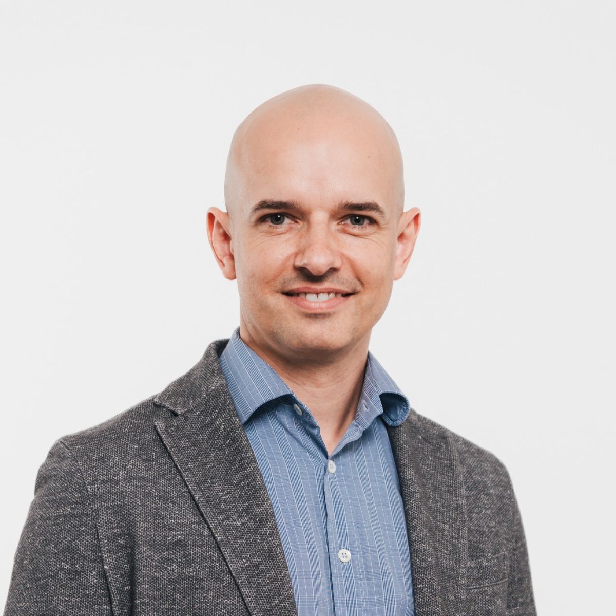 Fachinhalte durch automatisierten Abgleich von Fragen und Antworten verbessern